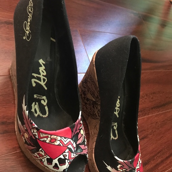 Shoes - Picture 2 of 5